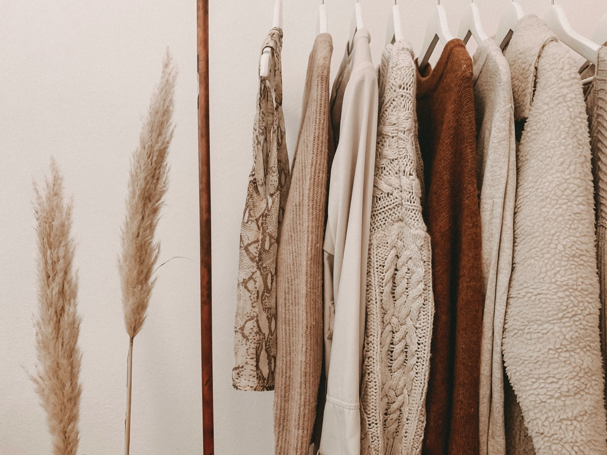 Knitwear, hung